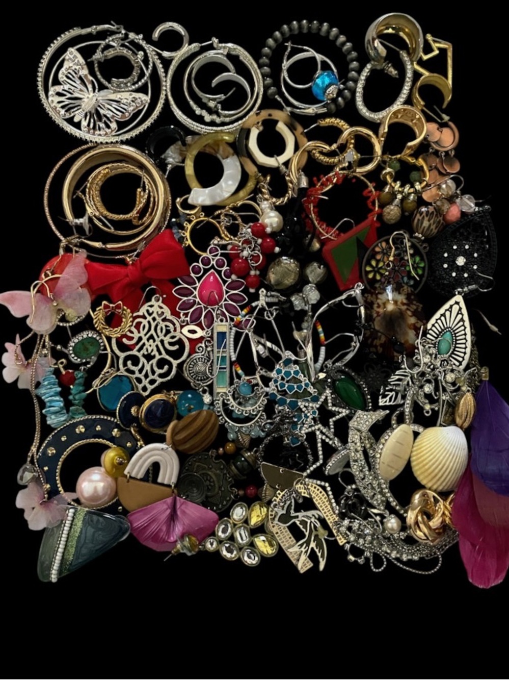 100 pcs Assorted Women’s Multi-Color Fashion Single Earrings lot
